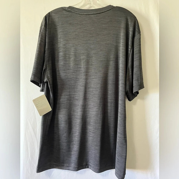 Reebok Men’s Black Heather Classic Cut V Neck T Shirt Size Large - Picture 2 of 5